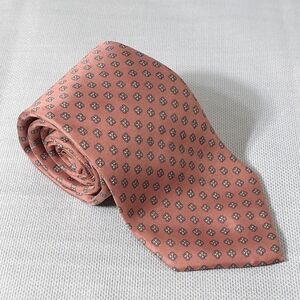 Vintage  Men's Tie 100% Silk Old Pink All Silk/Paris/New York‎